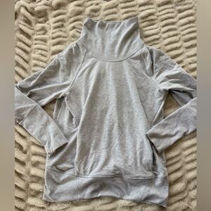Lululemon Grey Turtle Neck pullover